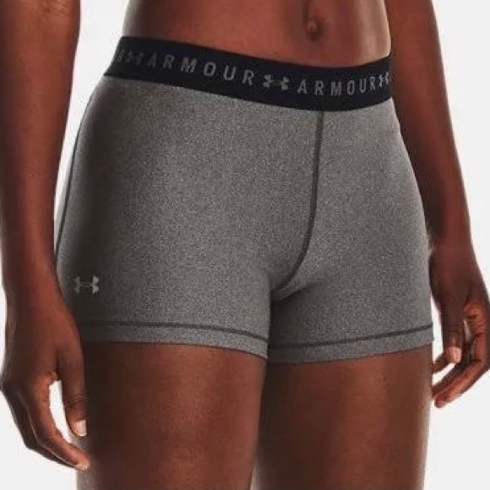 EUC Under Armour Women's HeatGear Armour Shorty Shorts